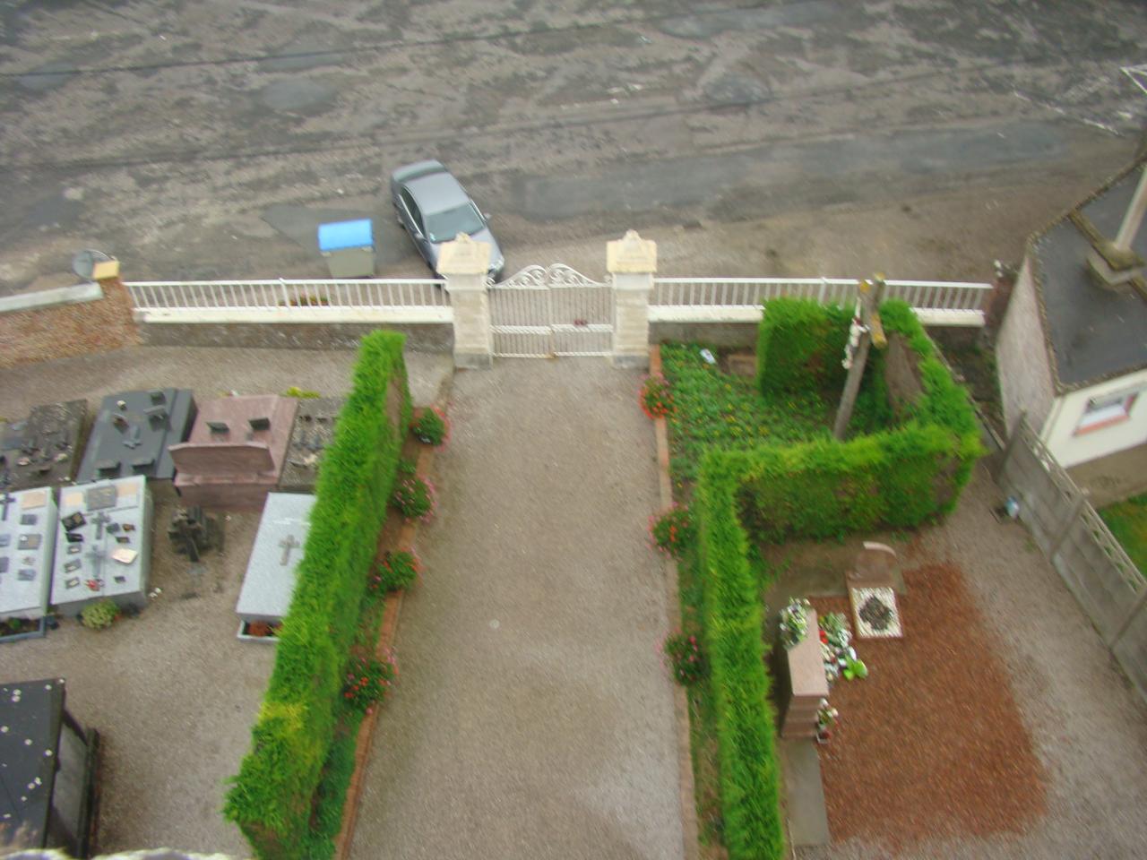 L'entrée du cimetière